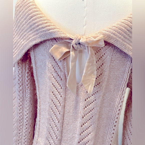 White House Black Market Off-Shoulder Knit Sweater (soft blush/pink) – Size S - Picture 4 of 5